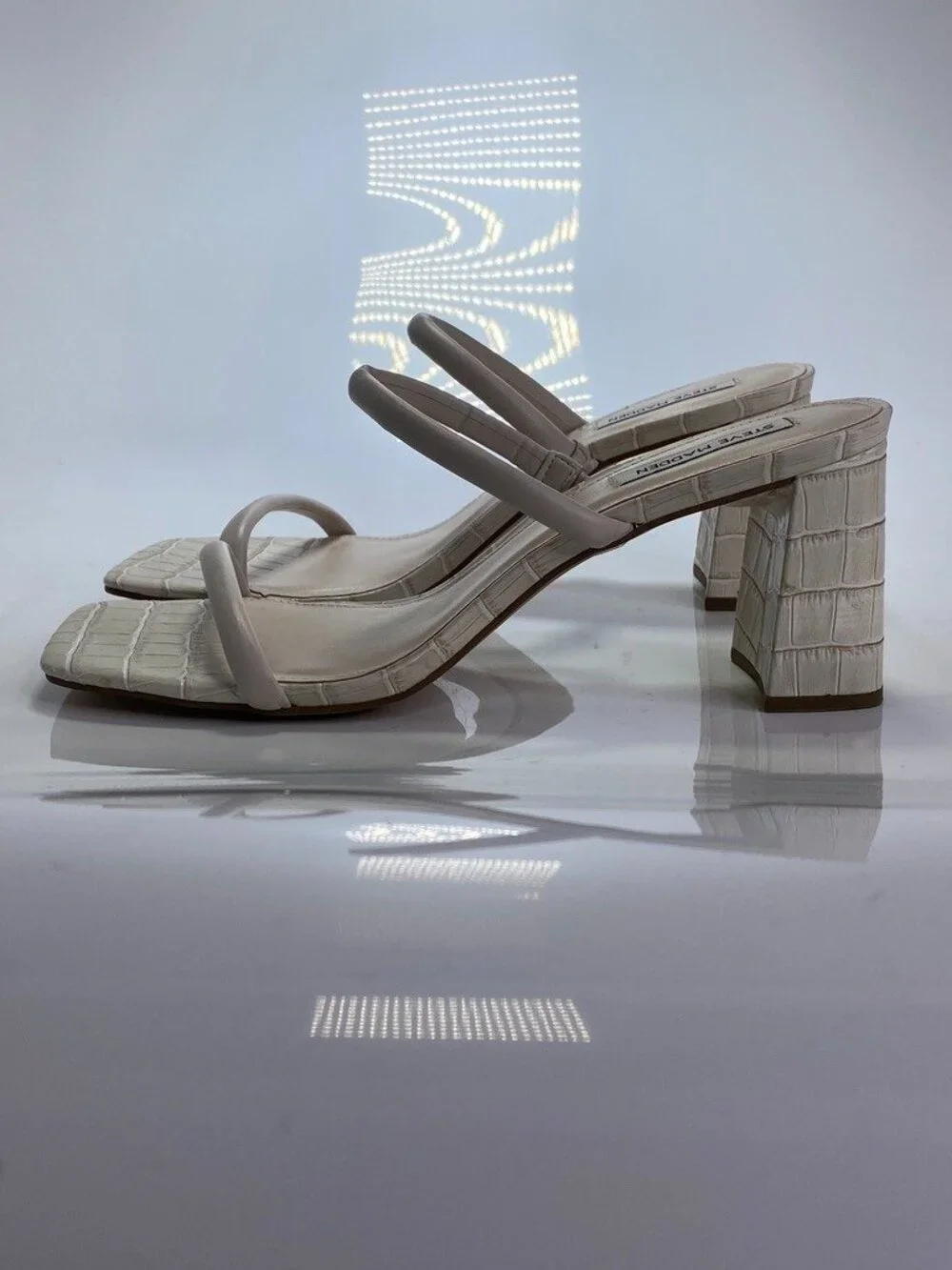 Steve Madden Women's Lilah Double Band White Croc Sandals Sz 10
